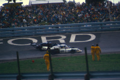 Det dröjde ända till 27:e varvet innan Ronnie Peterson kunde överta ledningen från Patrick Depailler.