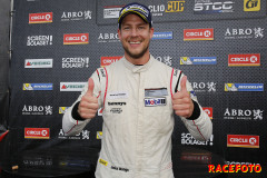 Jocke Mangs vann Carrera Cup.